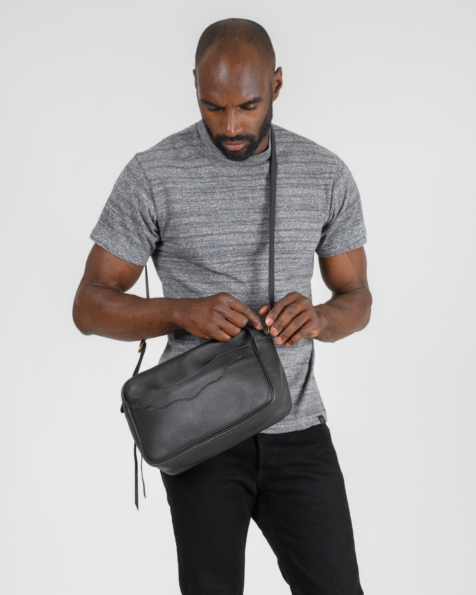 OGL 9981 Large Tumbled Leather Handbag - Black