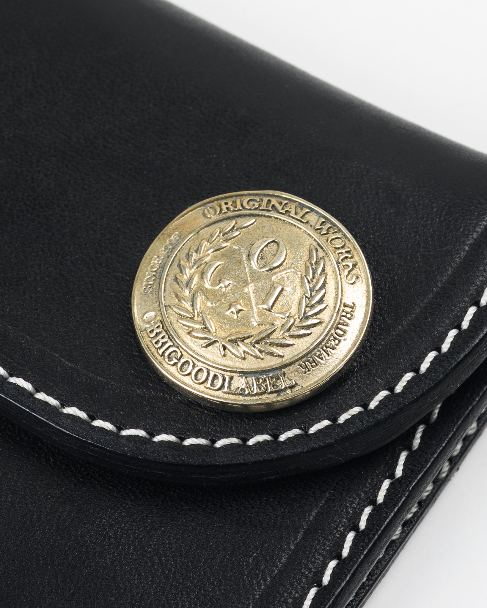 OGL Horsehide Trucker Concho Mid Wallet - Black