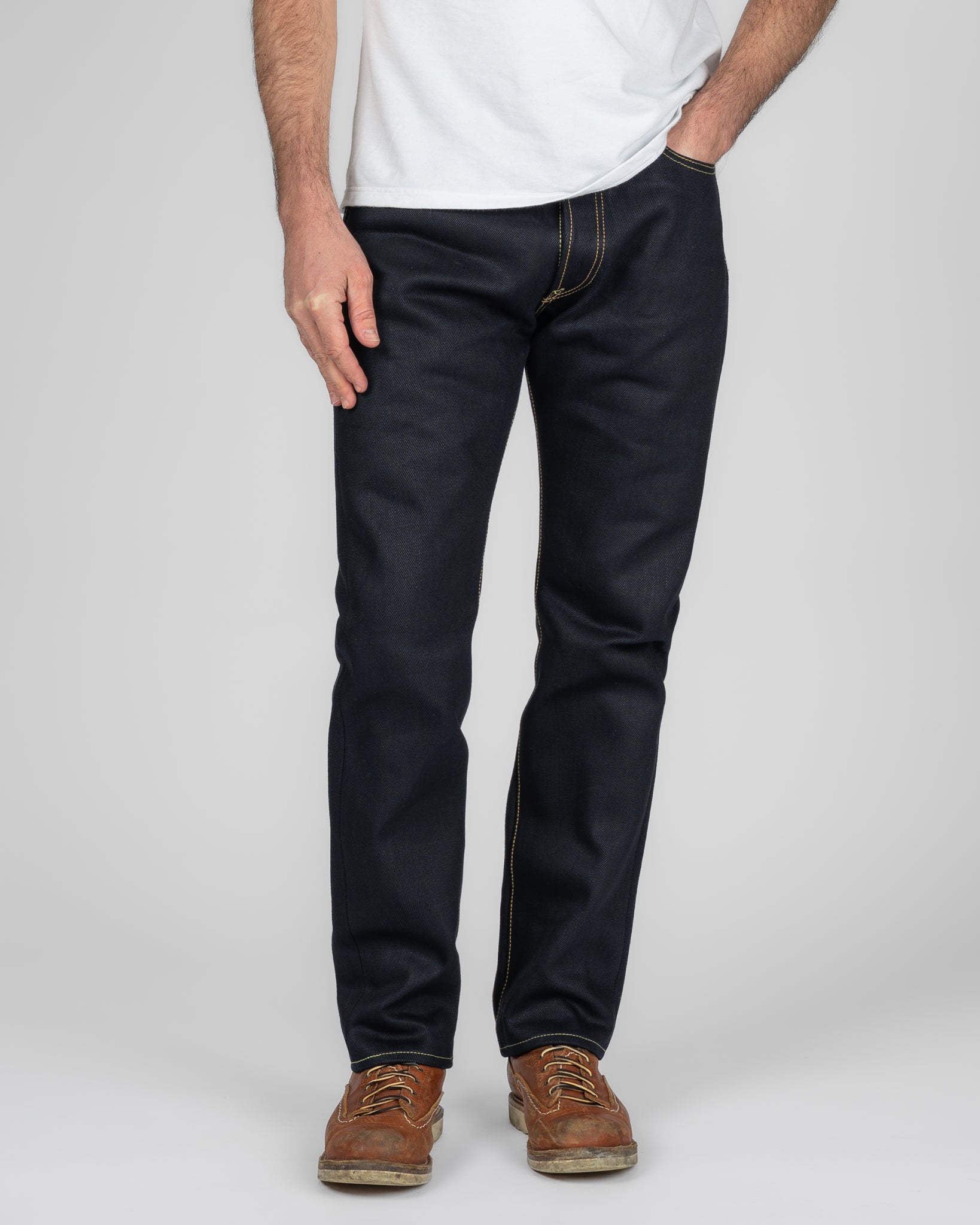 25oz Selvedge Denim Relaxed Tapered Cut Jeans - Indigo/Black