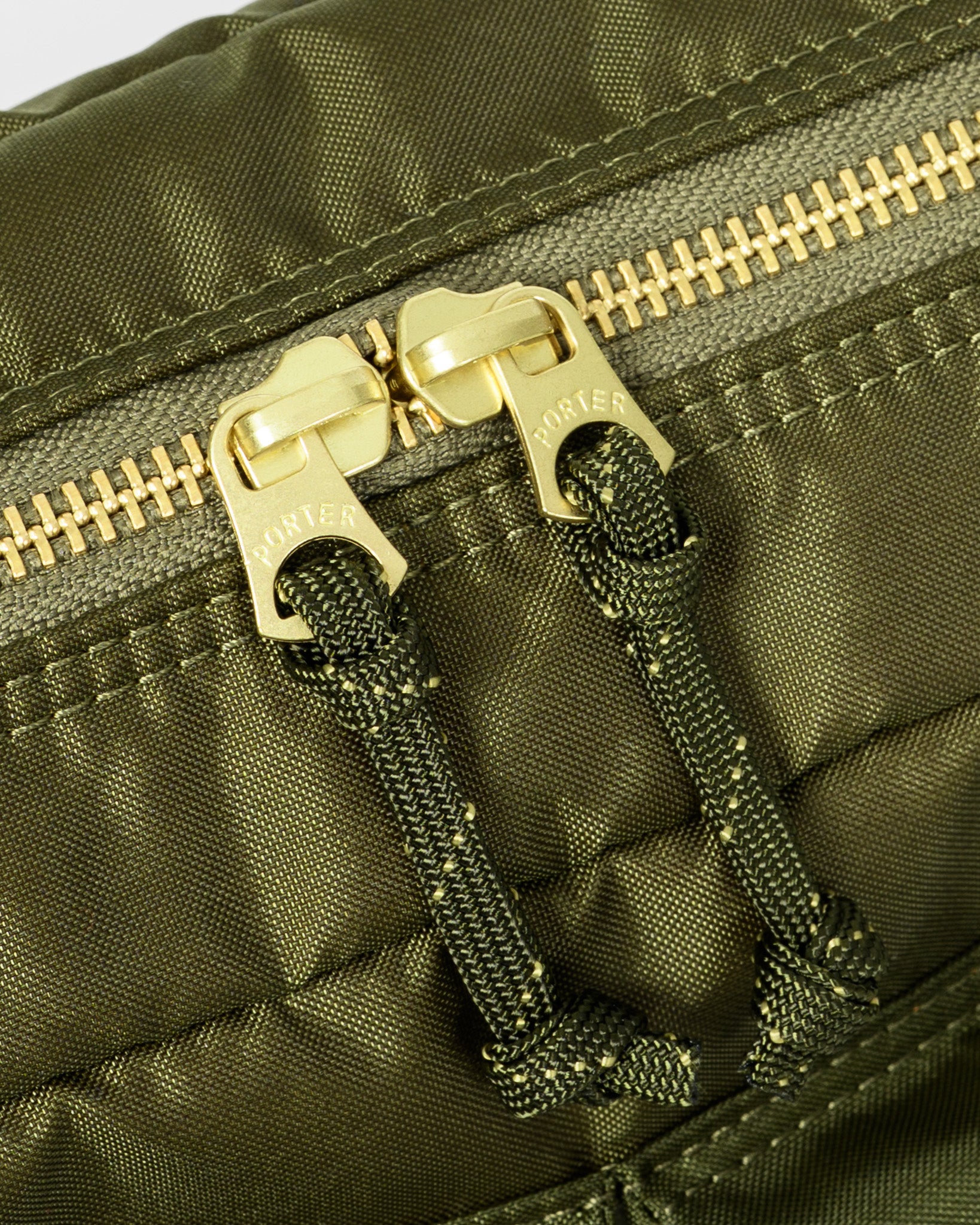 【極上品】PORTER / TANKER POUCH グリーン/ ゴールド TANKER(タンカー) POUCH | 吉田カバンホームページ | YOSHIDA & Co.