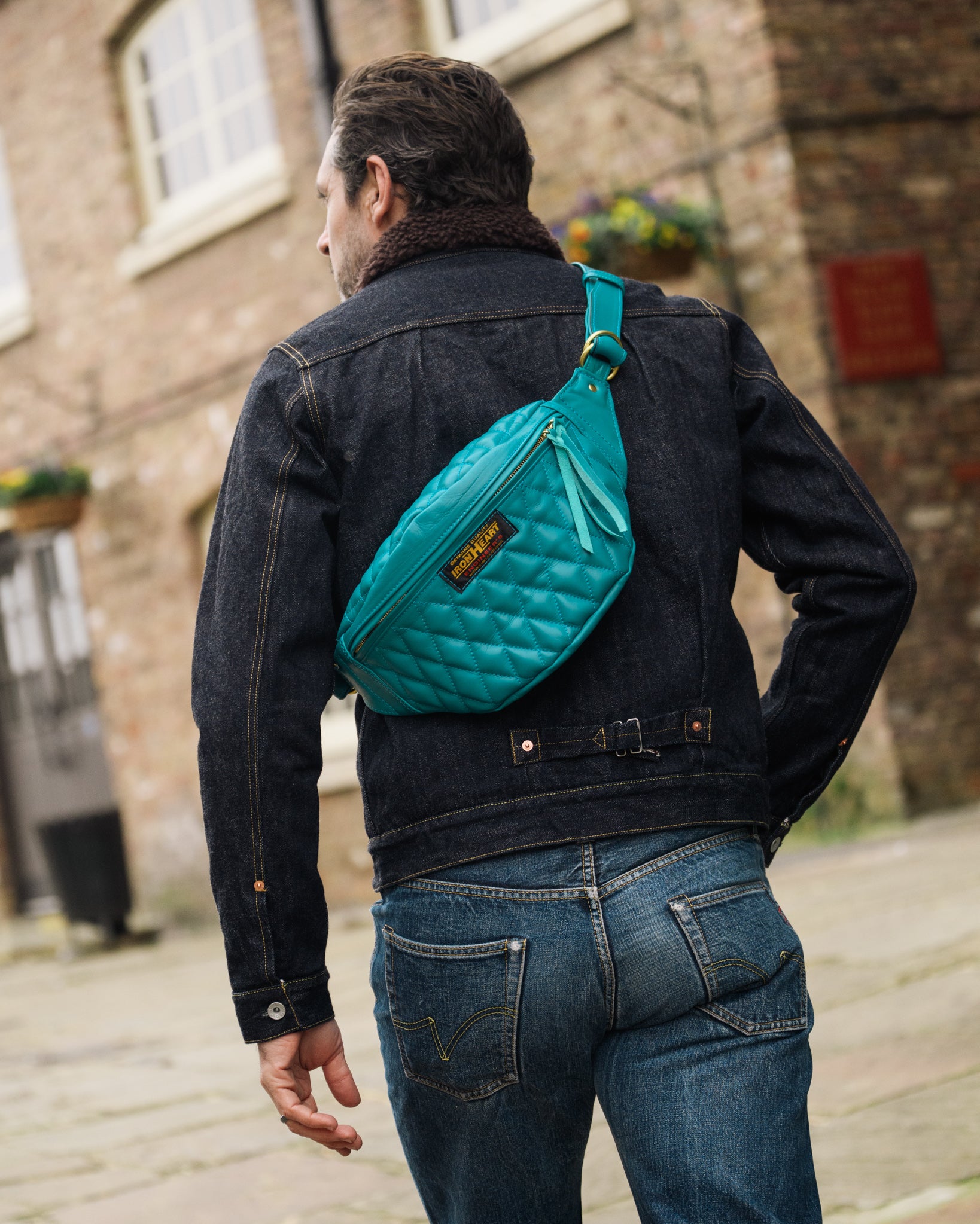 Iron Heart Diamond Stitched Leather Waist Bag Blue