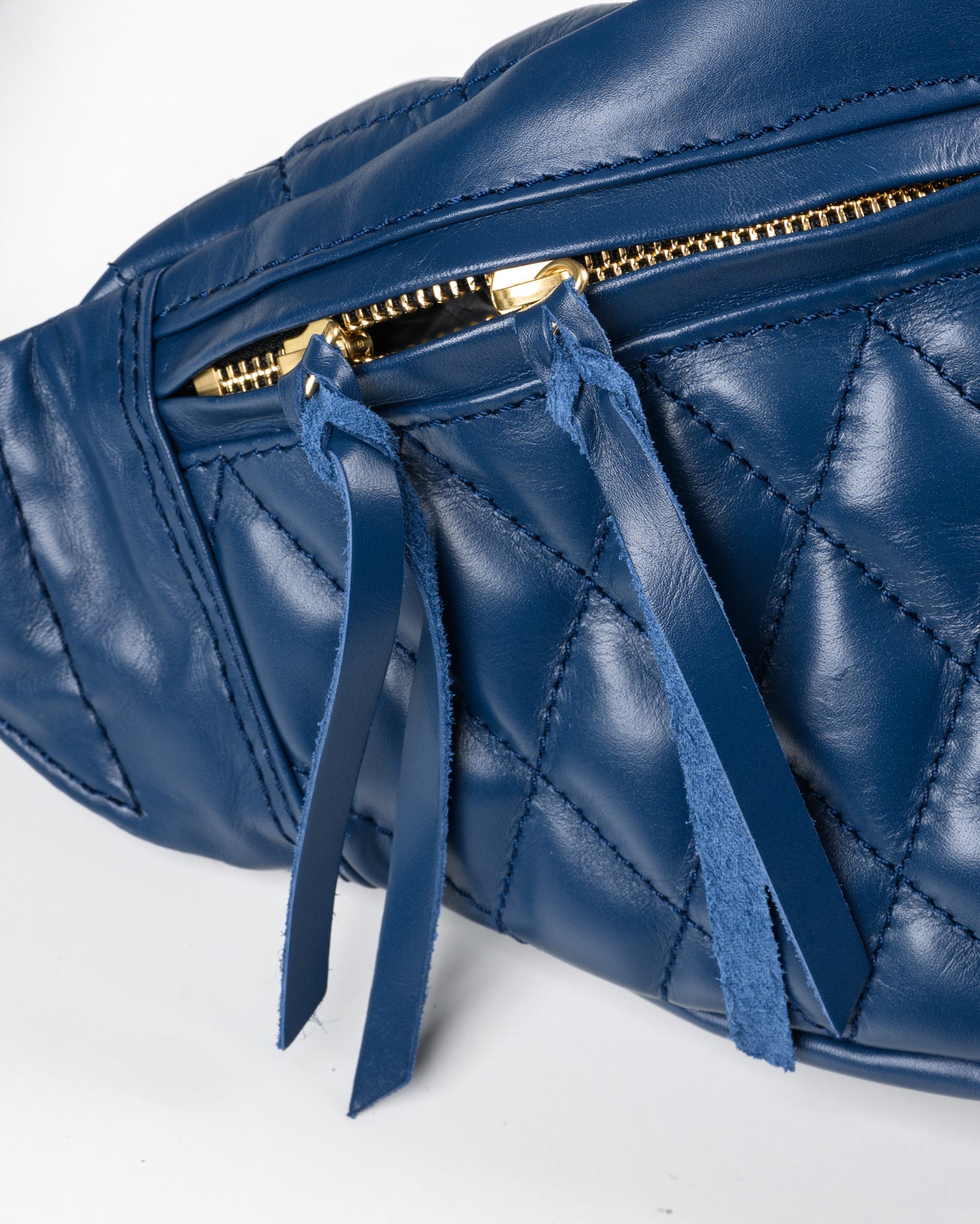 Iron Heart Diamond Stitched Leather Waist Bag Navy