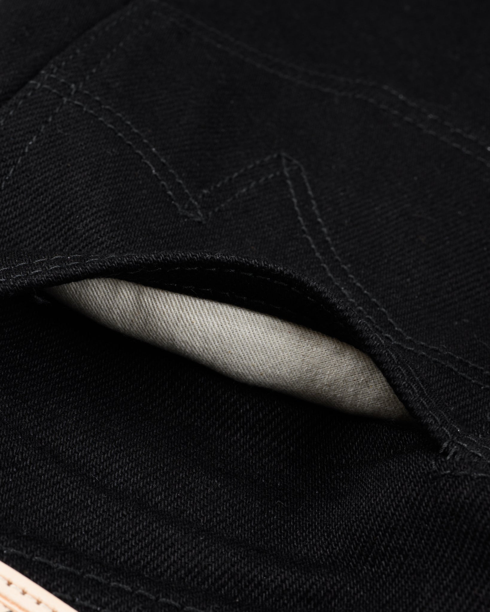 21oz Selvedge Denim Medium/High Rise Tapered Cut Jeans