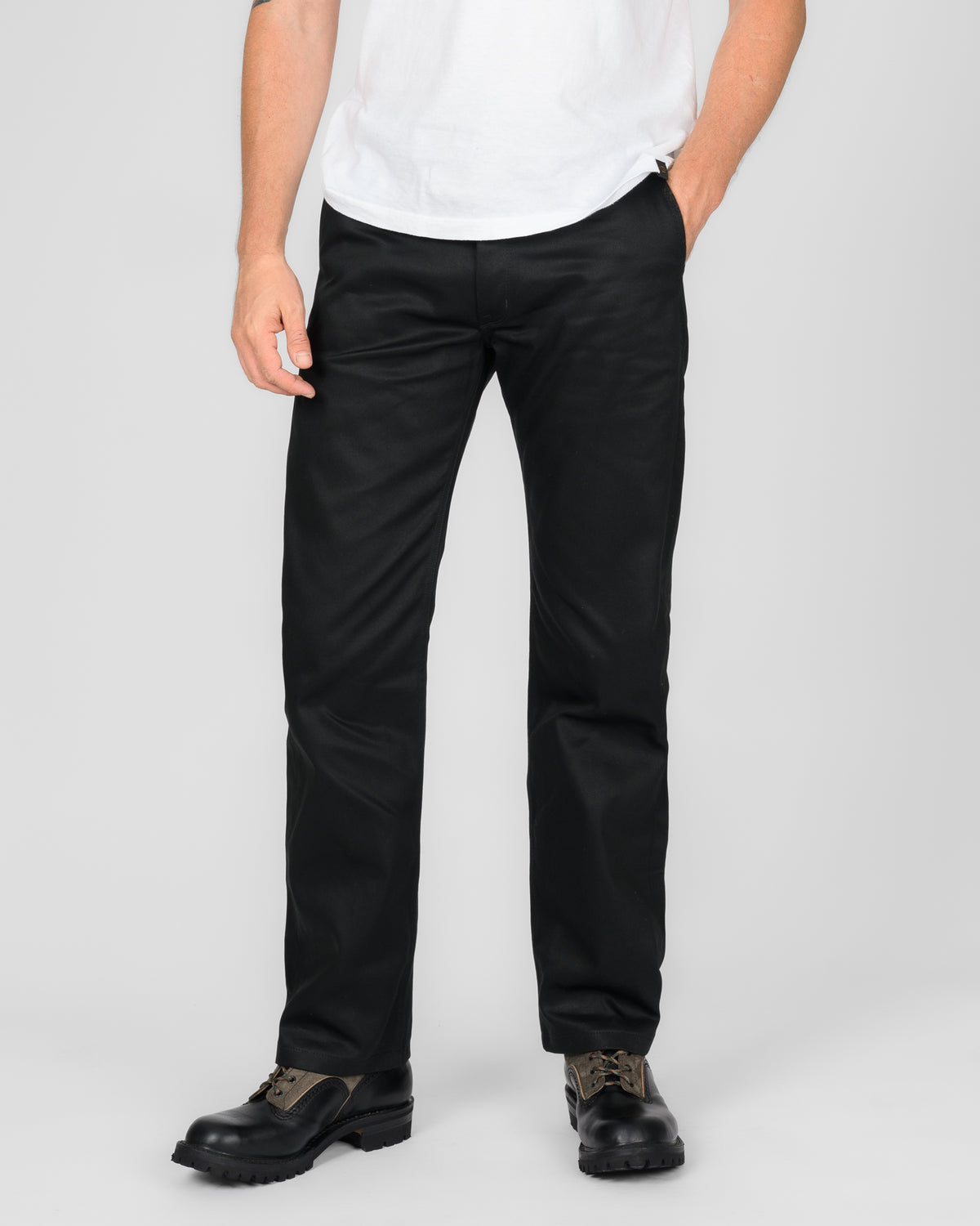 9oz Mercerised Selvedge Cotton Straight Cut Chinos - Black