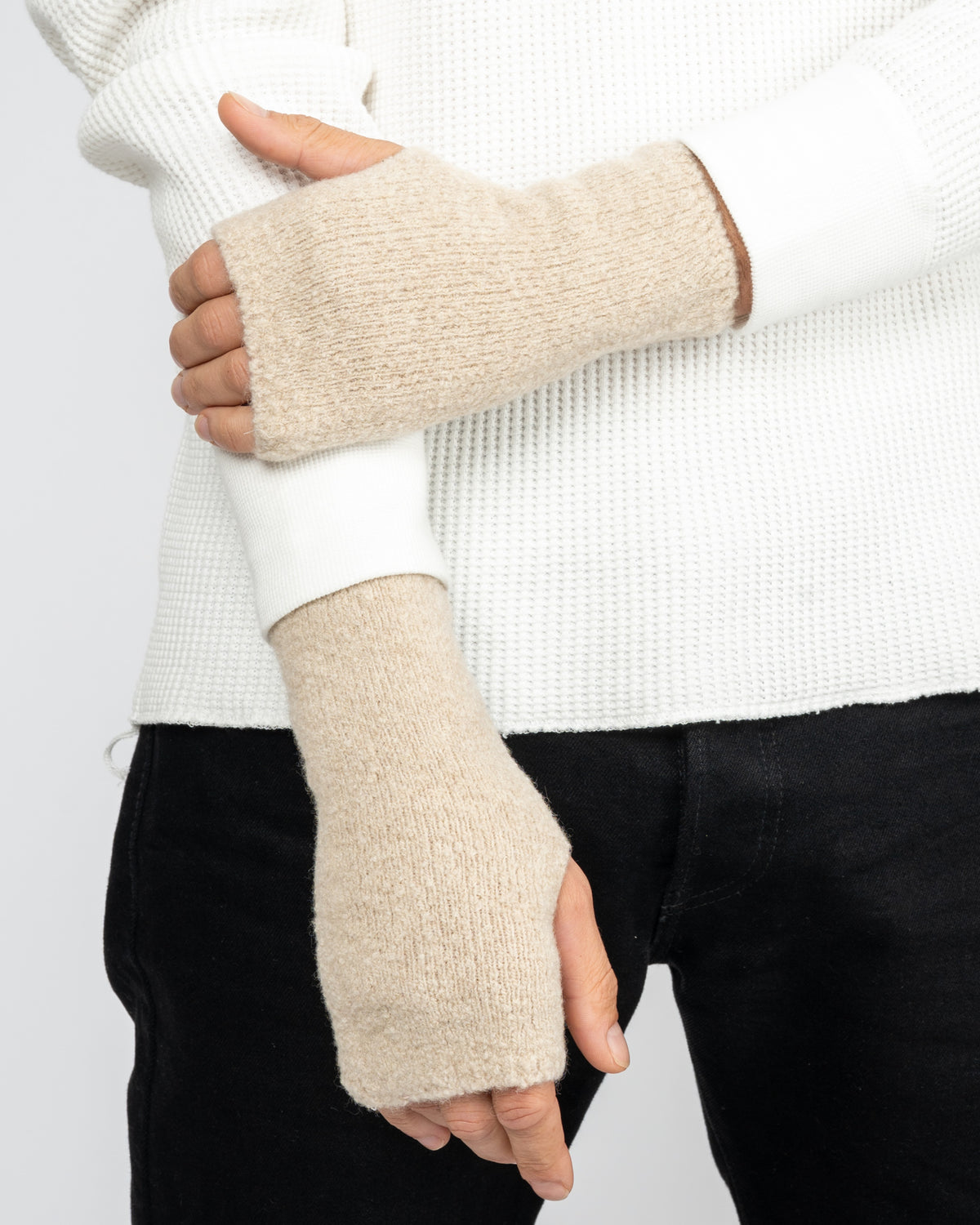 ROTOTO - Seamless Hand Warmer - Raw Ecru
