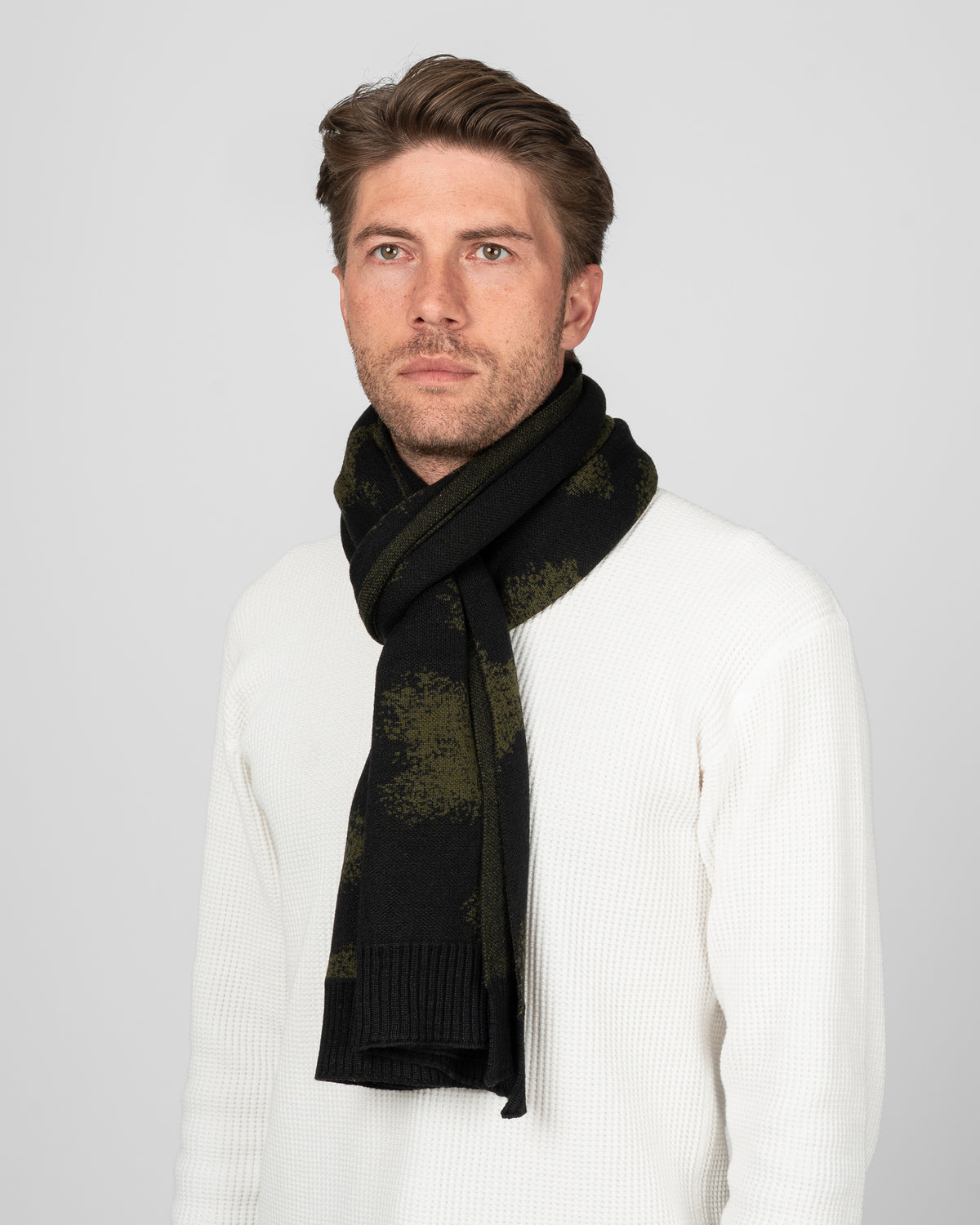 ROTOTO - Snow Camo Scarf - Black