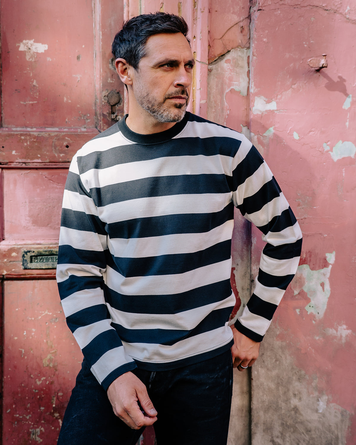 7.5oz Cotton Long-Sleeved Crew Neck Border Tee - Black and White 
