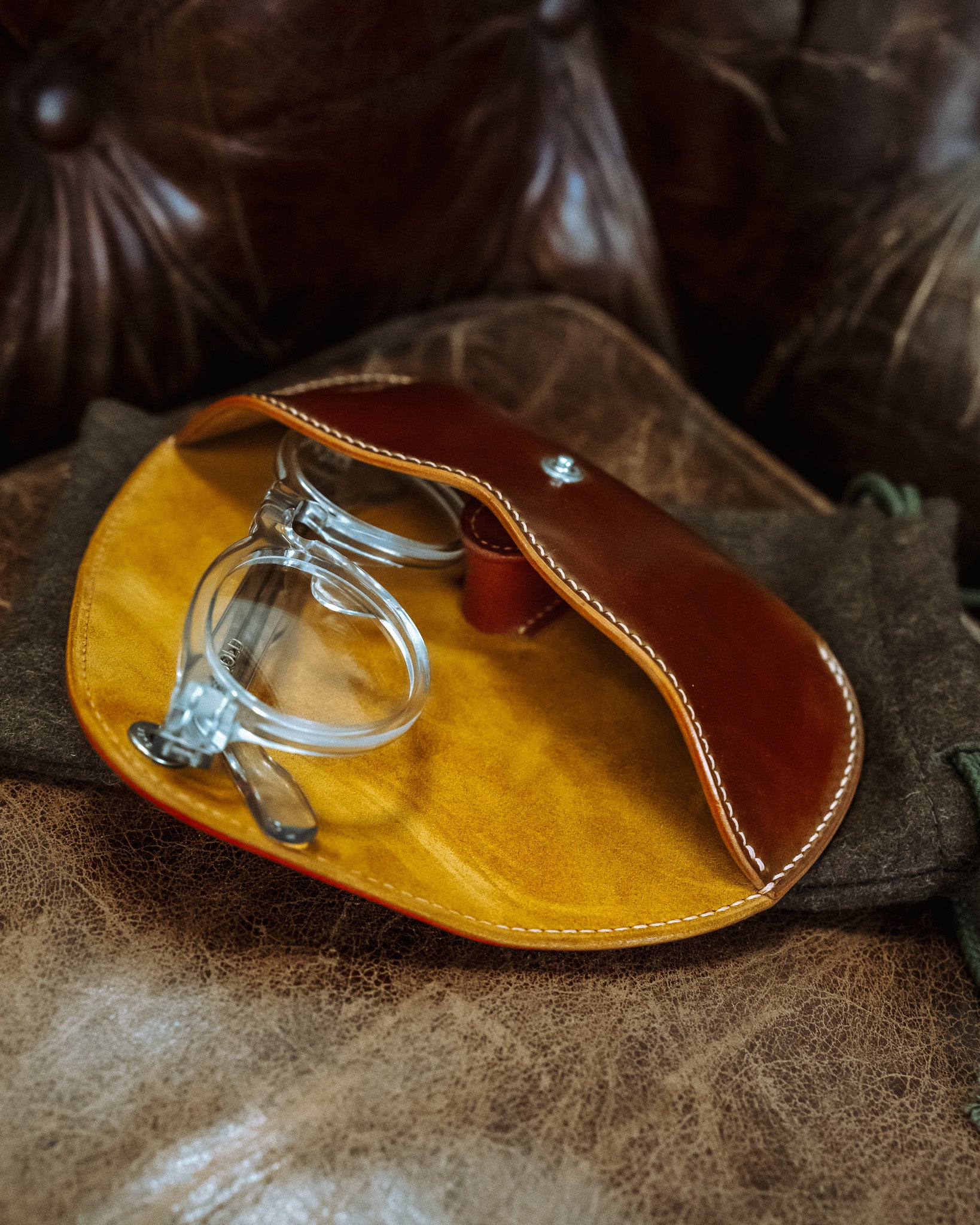 Gizemo Leathers Shell Cordovan Glasses Case - Camel – Iron Heart