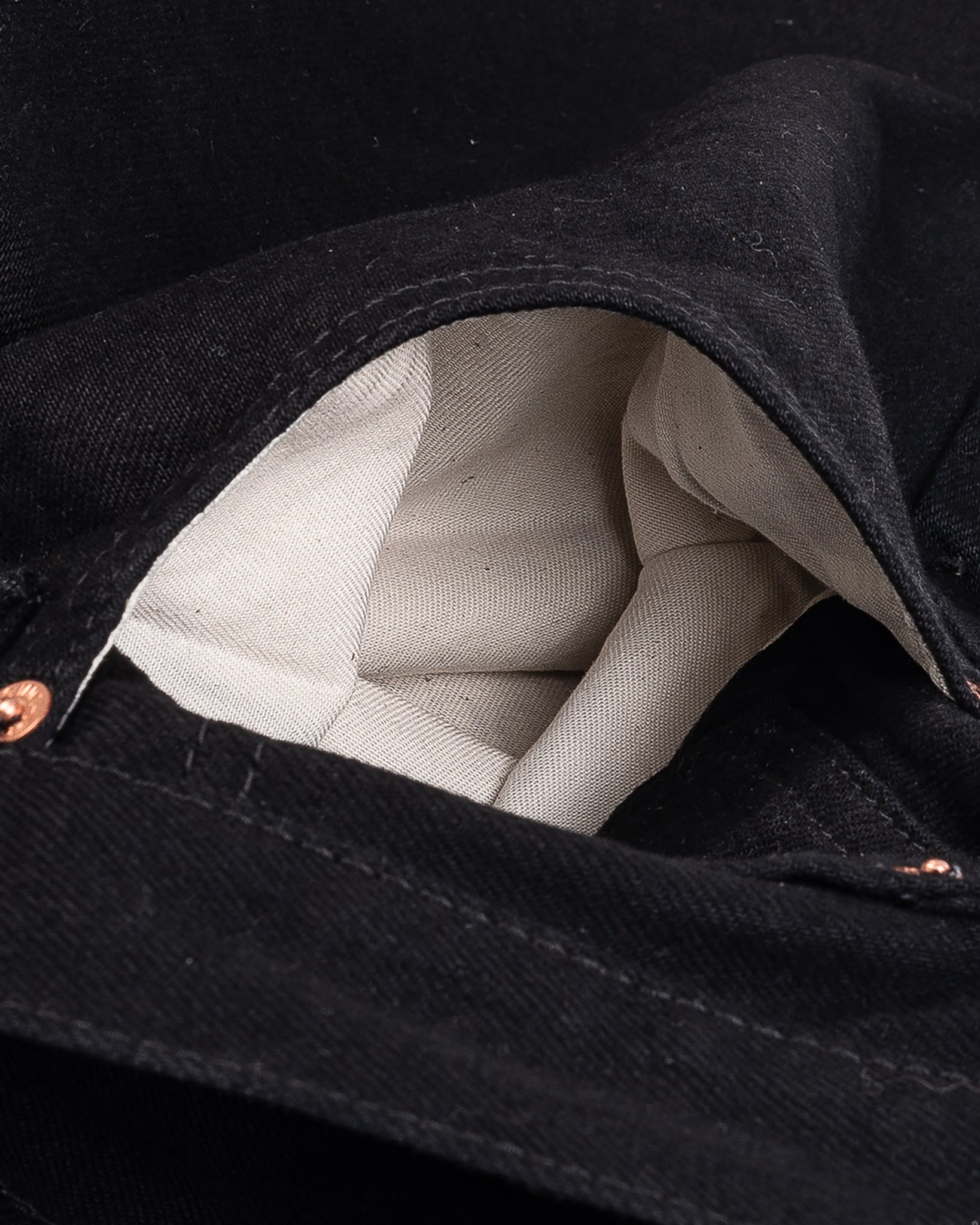 14oz Selvedge Denim Medium/High-Rise Tapered Jeans - Black